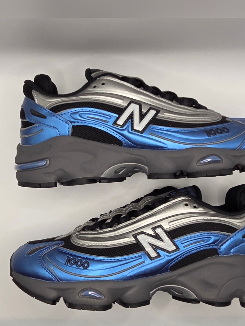 New Balance 1000 Metalic BLUE/ SILVER Mens Size 5 Womens Size 6.5